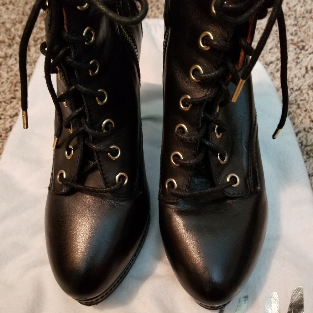 H&M high heeled laced booties